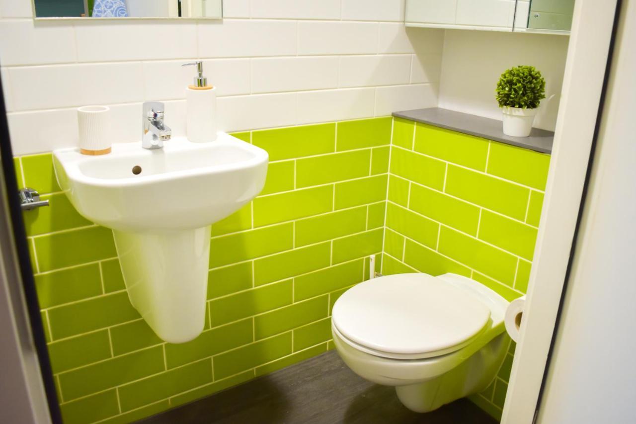 Stunning Aldgate Studio - Free Wifi And Gym! - Iq Aldgate Лондон Екстериор снимка