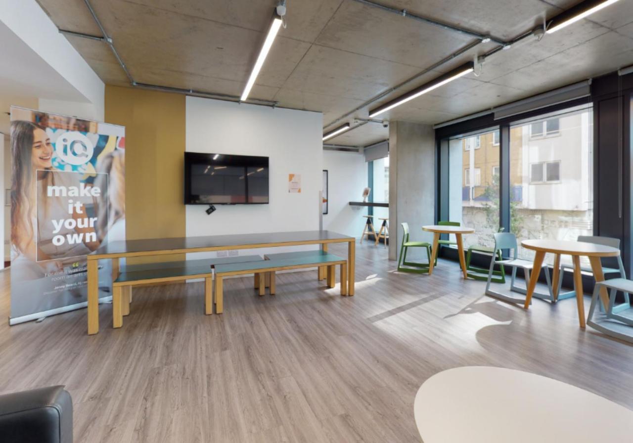 Stunning Aldgate Studio - Free Wifi And Gym! - Iq Aldgate Лондон Екстериор снимка